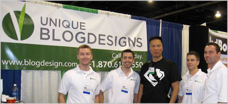 Unique Blog Designs logo Blog World